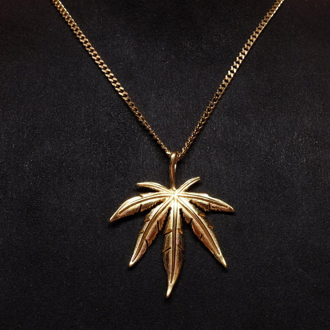 Gold-Plated Maple Leaf Necklace Hip Hop Hemp Leaf Titanium Steel Pendant