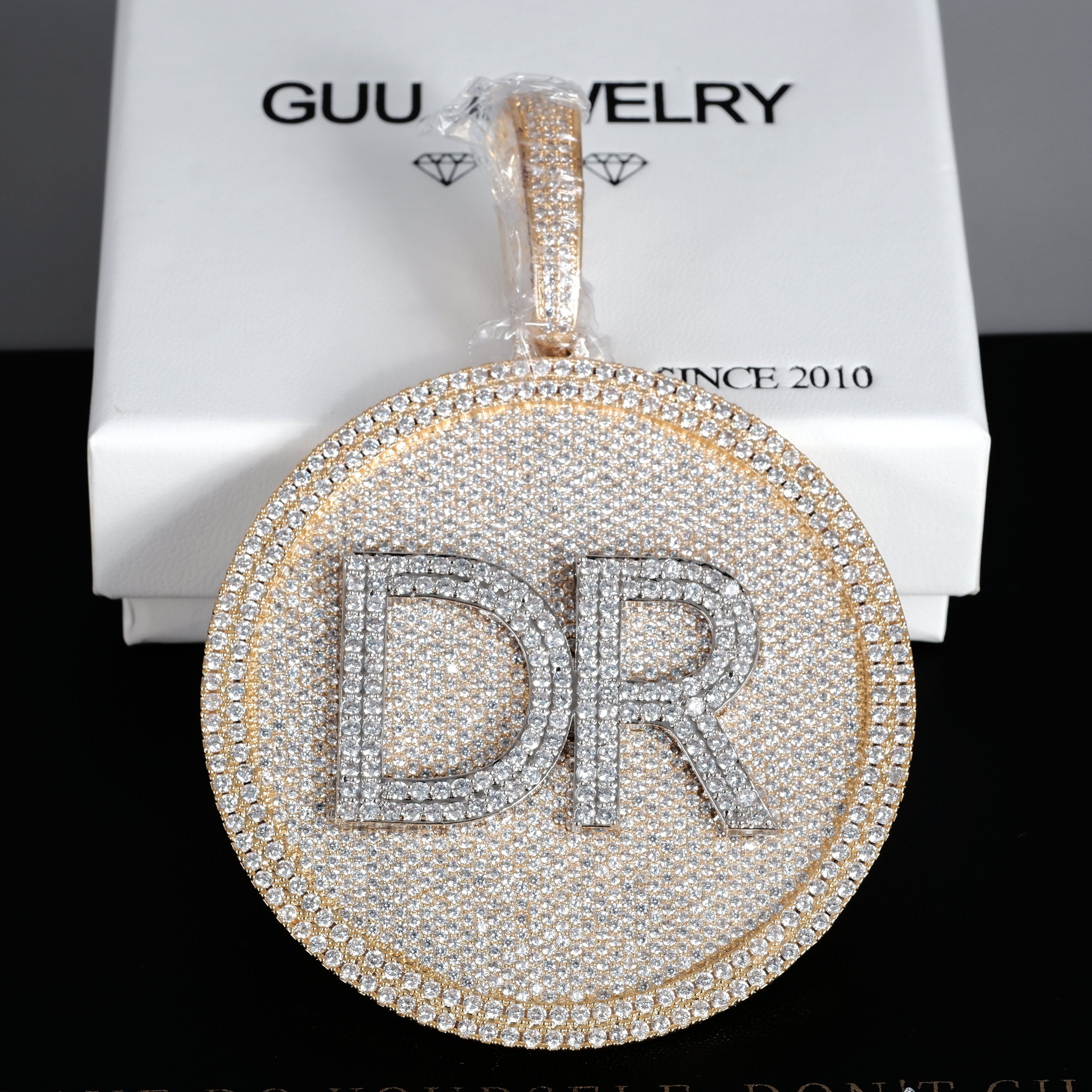 CUSTOM LETTER NECKLACE 3D BIG DISC