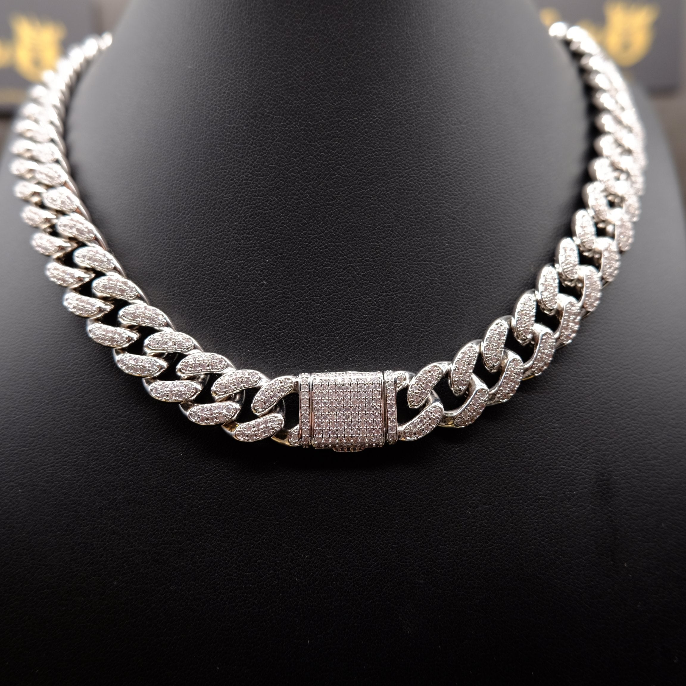 🔥New Flip buckle Iced Out Cuban Link Chain Silver