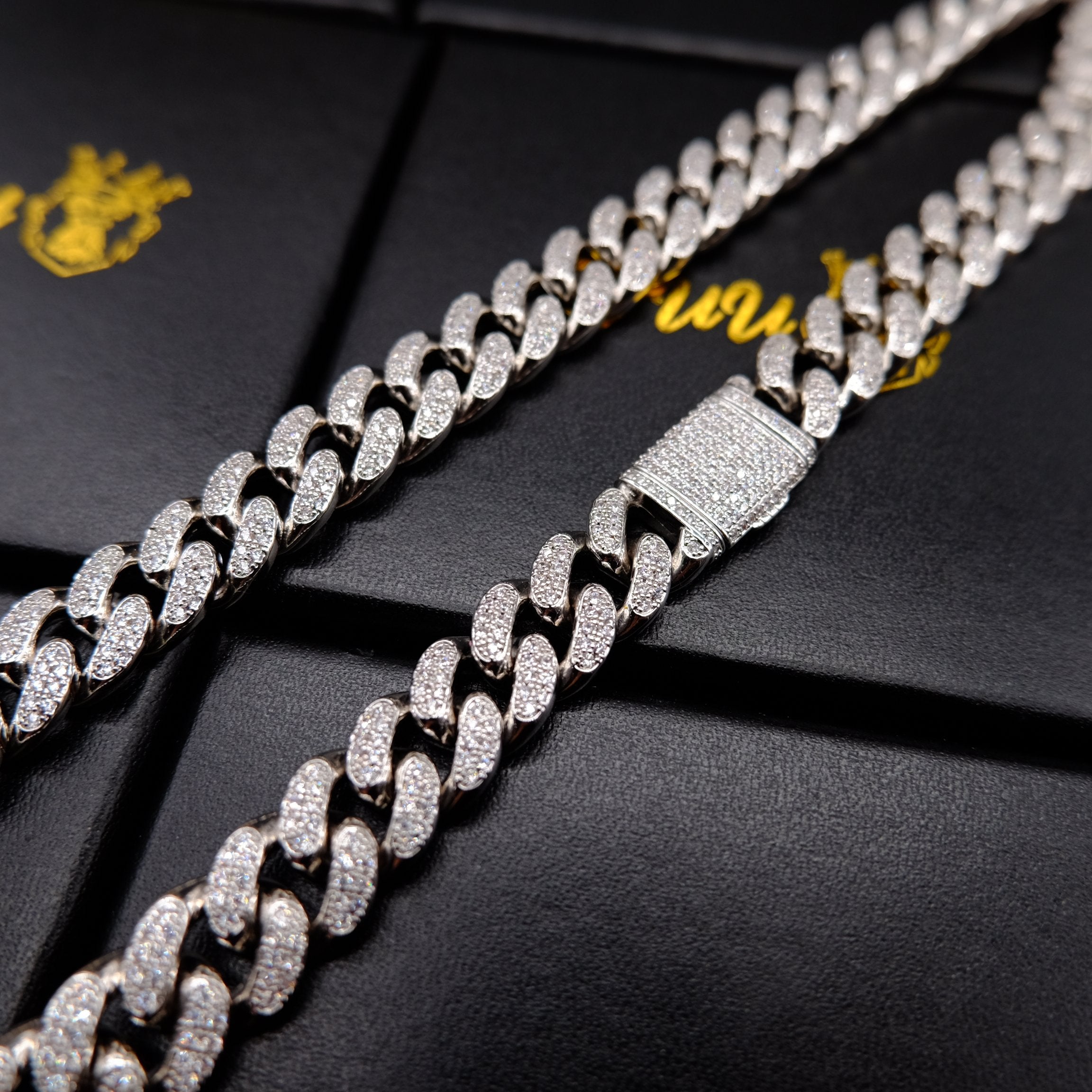 🔥New Flip buckle Iced Out Cuban Link Chain Silver