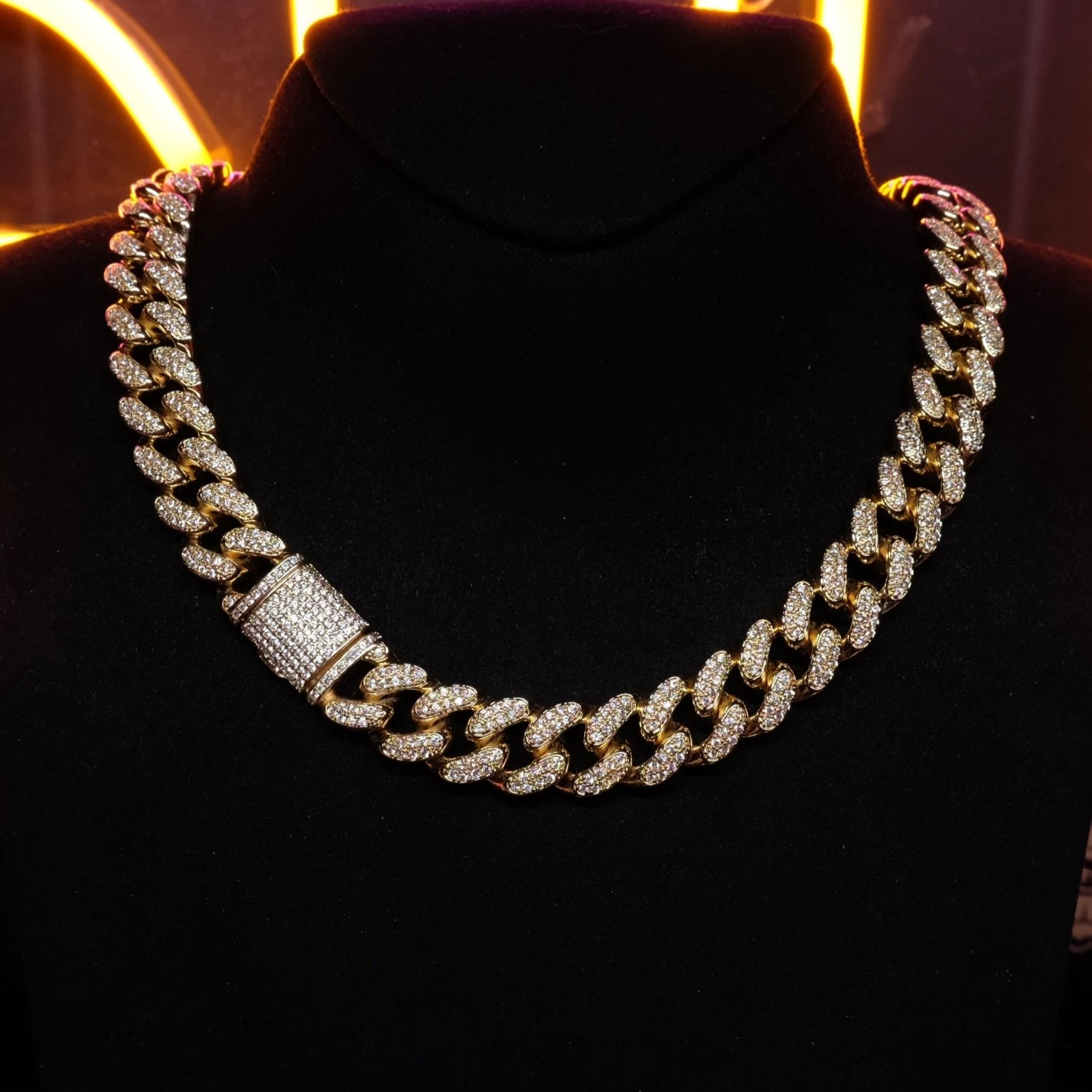 🔥New Flip buckle Iced Out Cuban Link Chain Gold-Plated